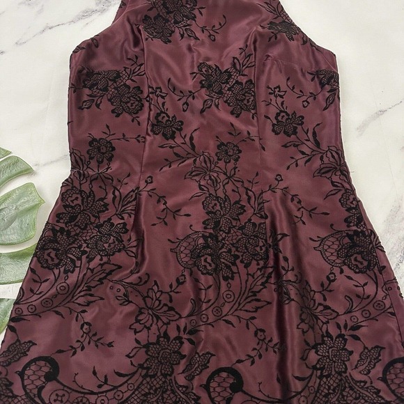 XOXO Womens Vintage Y2k Mini Dress Size 11 Burgundy Black Flocked Lace Print - Picture 3 of 9